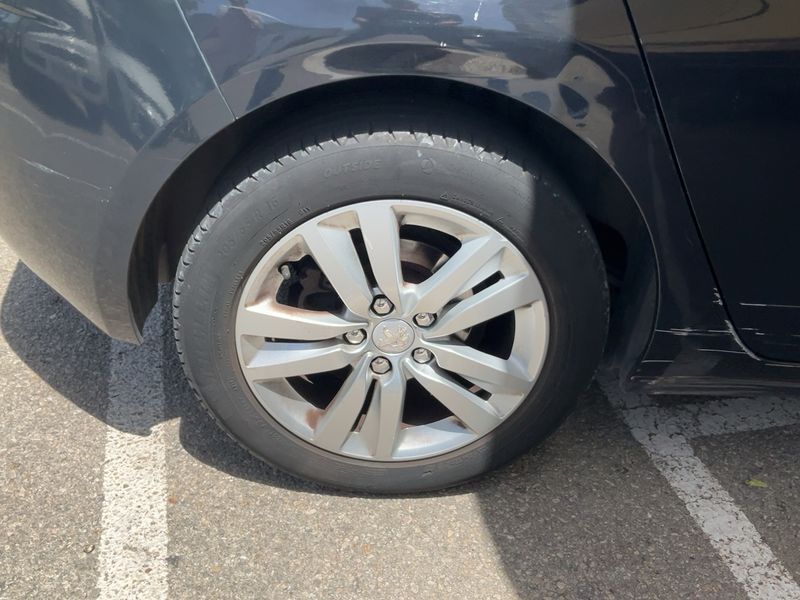 Peugeot 308 1.6 HDi Active 2015 – снимка 9