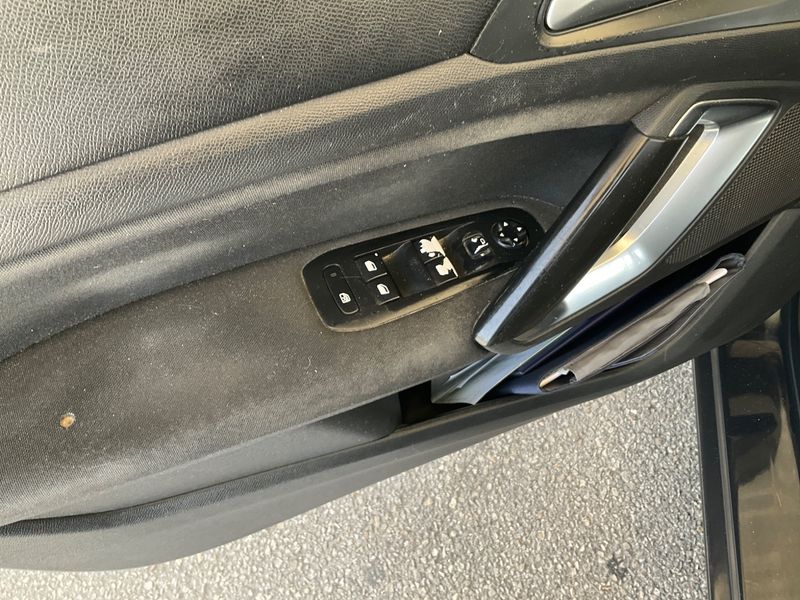 Peugeot 308 1.6 HDi Active 2015 – снимка 37