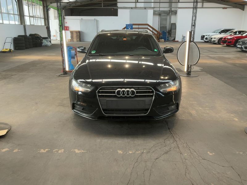 Audi A4 2.0 TDI S line Sportpaket plus 2012 – снимка 9