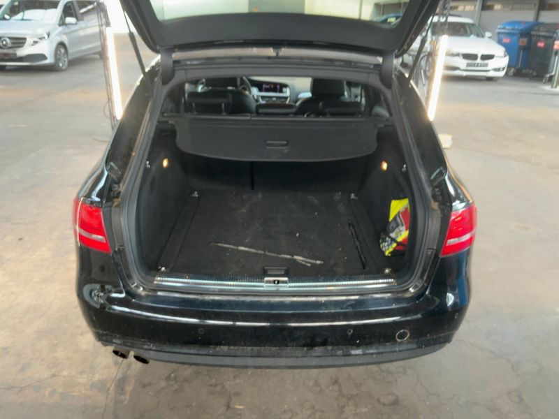 Audi A4 2.0 TDI S line Sportpaket plus 2012 – снимка 10
