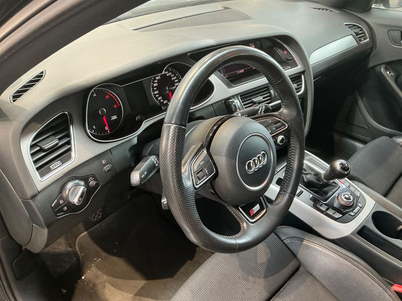 Audi A4 2.0 TDI S line Sportpaket plus 2012 – снимка 23