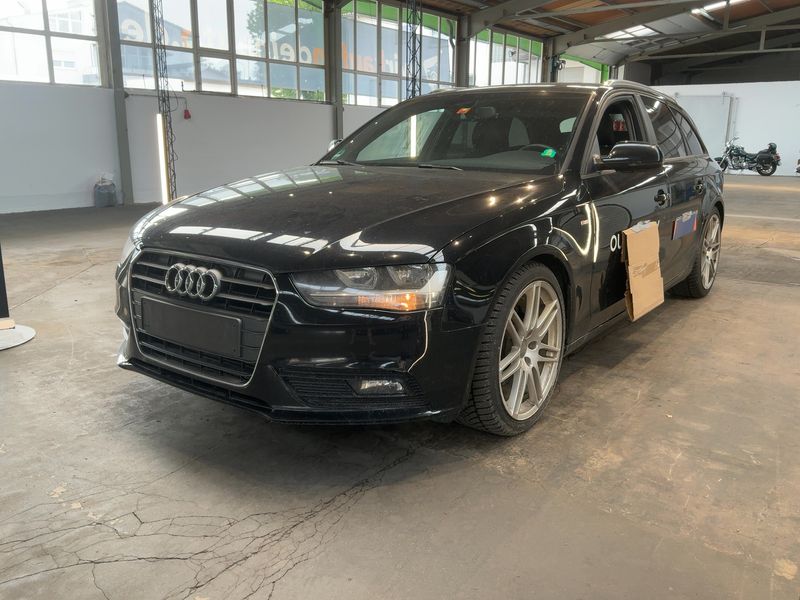 Audi A4 2.0 TDI S line Sportpaket plus 2012