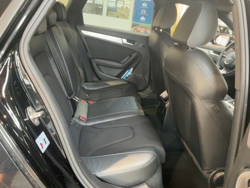 Audi A4 2.0 TDI S line Sportpaket plus 2012 – снимка 14
