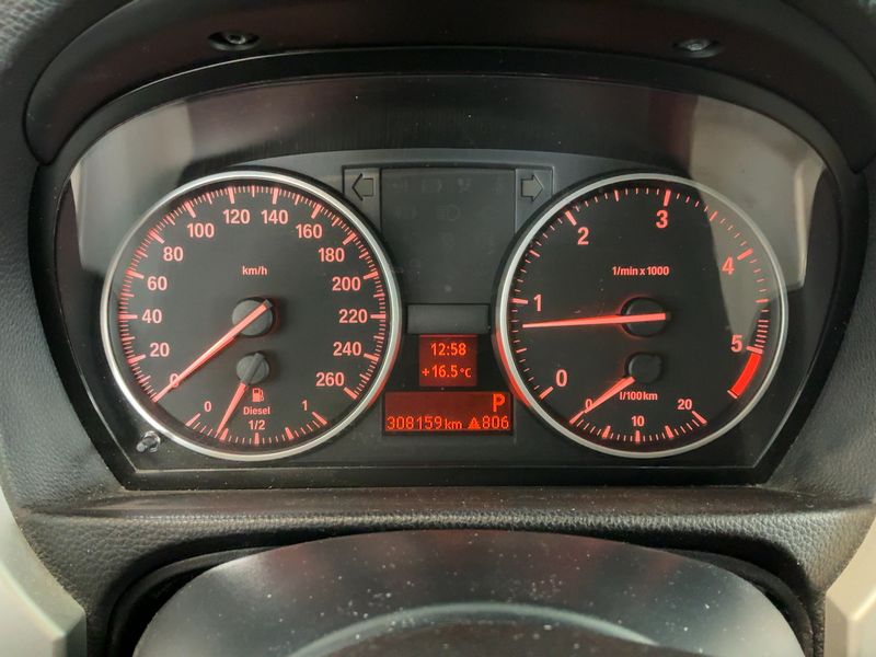BMW 3er 320d 2011 – снимка 18