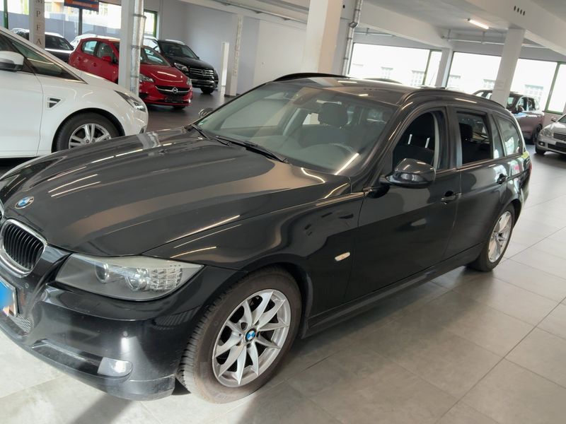 BMW 3er 320d 2011 – снимка 2