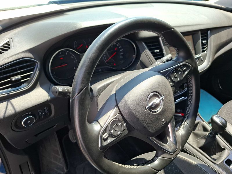 Opel Grandland X 1.2 Turbo Innovation 2018 – снимка 27
