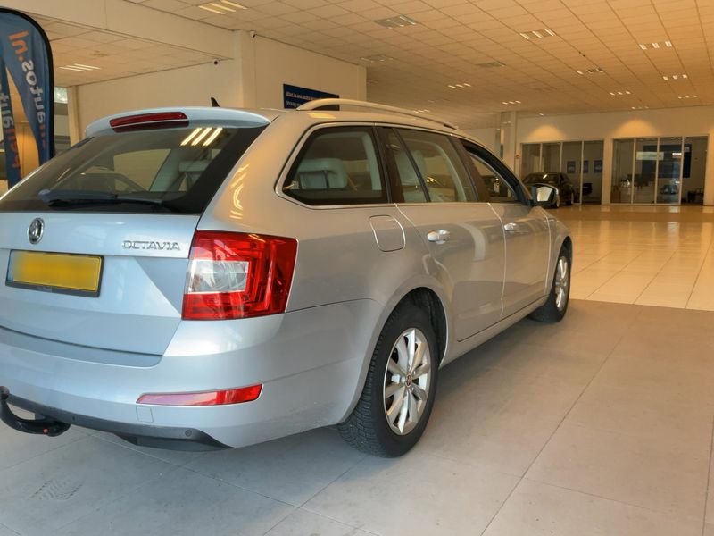 Skoda Octavia 2.0 TDI Style 2016 – снимка 8