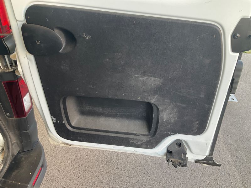 Renault Trafic 1.6 dCi L1H1 2,7t Komfort 2019 – снимка 31