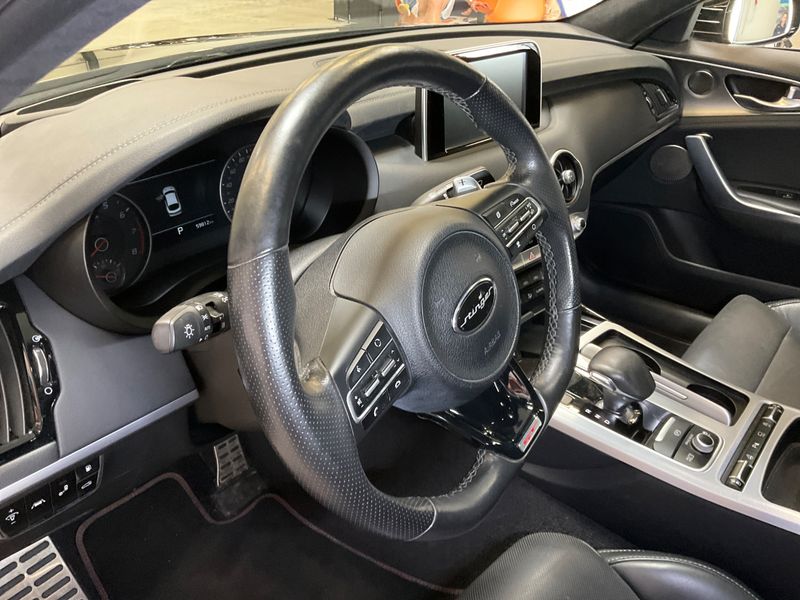 Kia Stinger 3.3 V6 TGDI GT 4WD 2018 – снимка 26