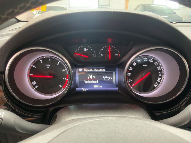 Opel Astra 1.6 SIDI Turbo Dynamic Start&Stop 2017 – снимка 19