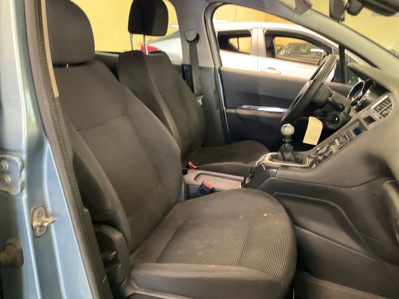 Peugeot 5008 1.6 HDi Active 2013 – снимка 3