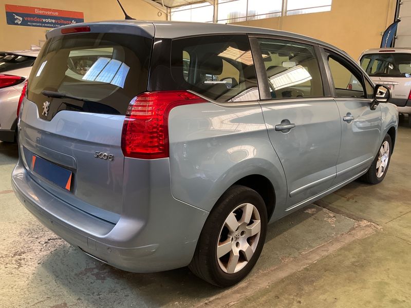 Peugeot 5008 1.6 HDi Active 2013 – снимка 2