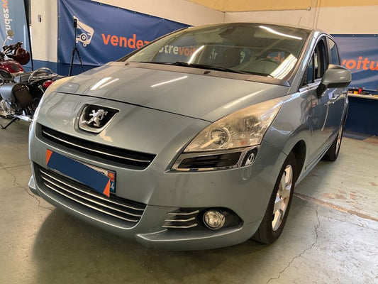 Peugeot 5008 1.6 HDi Active 2013 – снимка 1