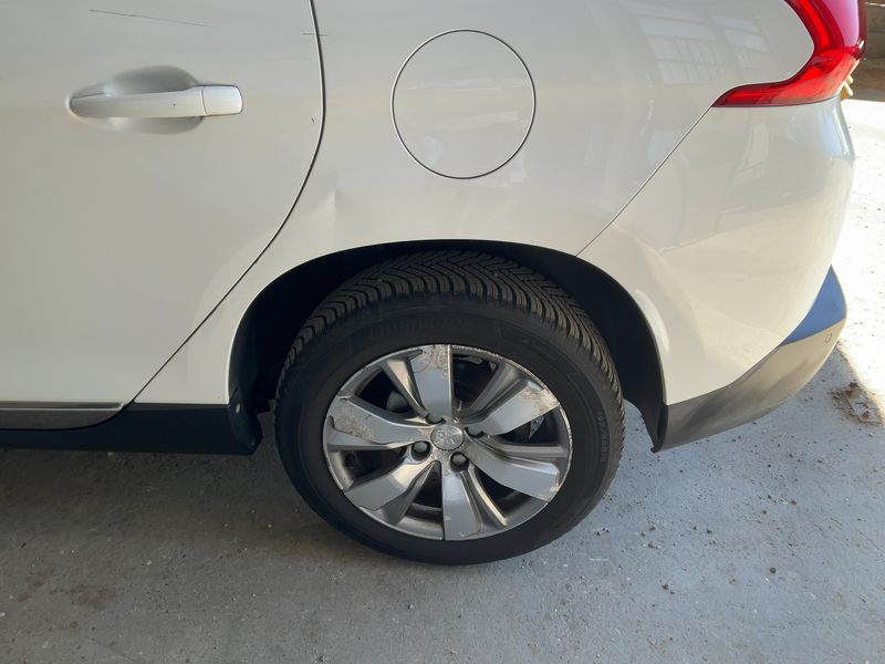 Peugeot 2008 1.6 e-HDi Allure 2013 – снимка 5