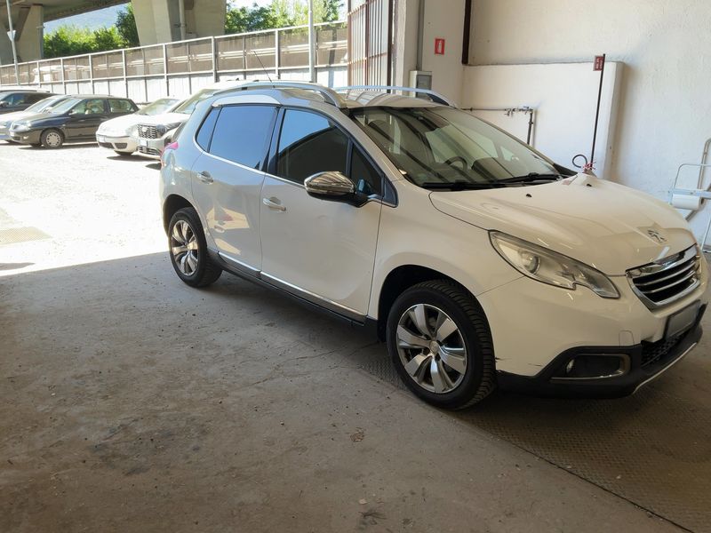 Peugeot 2008 1.6 e-HDi Allure 2013 – снимка 12