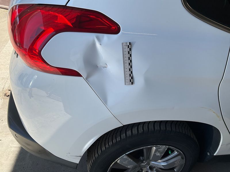 Peugeot 2008 1.6 e-HDi Allure 2013 – снимка 21