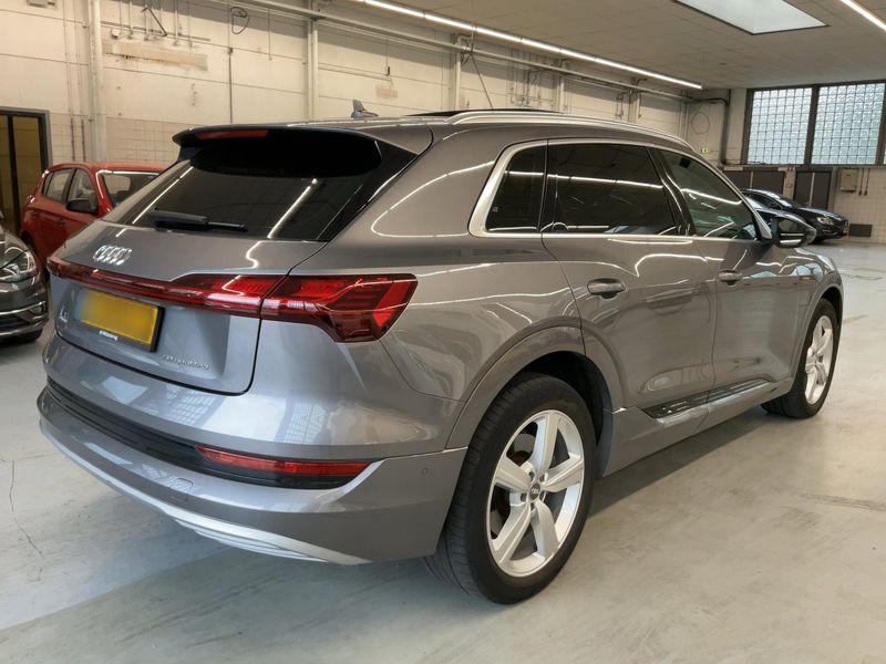 Audi e-tron 50 quattro advanced 2019 – снимка 8