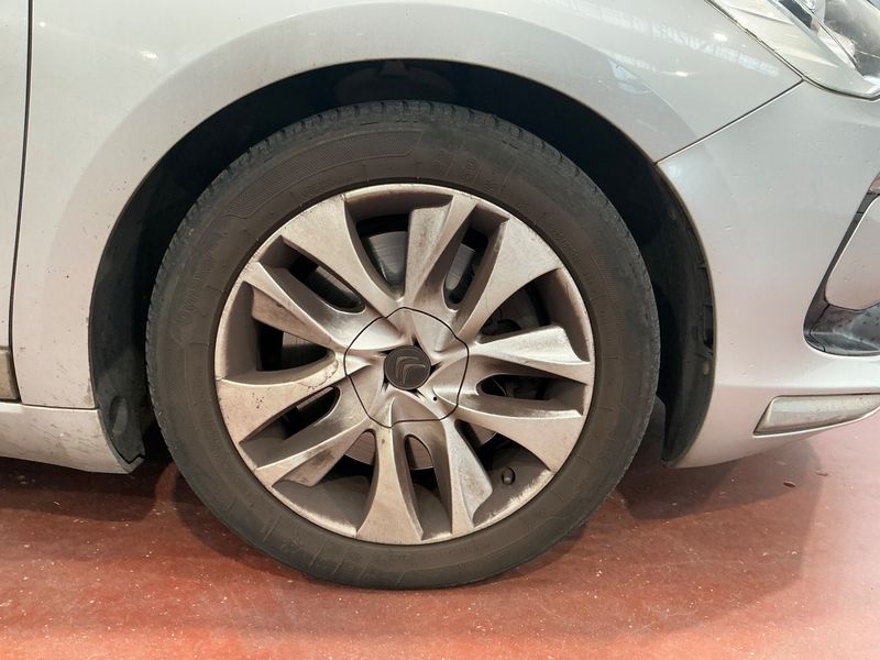 Citroen DS5 2.0 HDi Executive 2012 – снимка 11