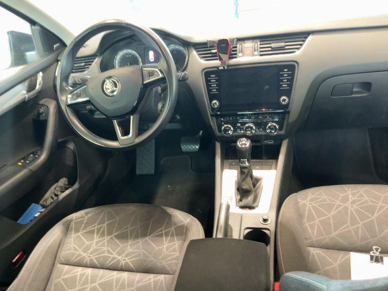 Skoda Octavia 2.0 TDI Clever 2018 – снимка 18