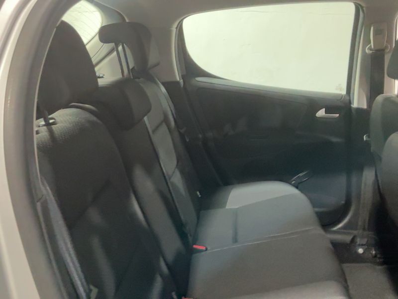 Peugeot 207 1.4 VTi Tendance 2012 – снимка 19