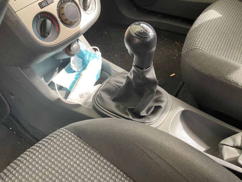 Opel Corsa 1.2 Essentia 2010 – снимка 27