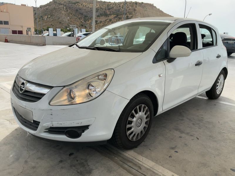 Opel Corsa 1.2 Essentia 2010 – снимка 1