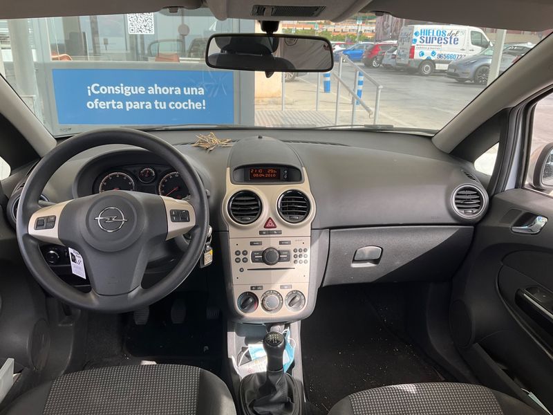 Opel Corsa 1.2 Essentia 2010 – снимка 17