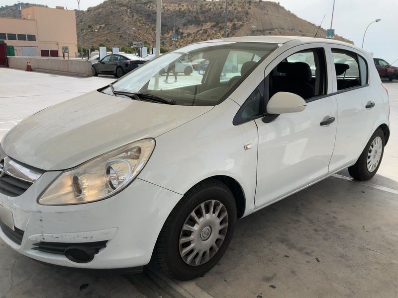 Opel Corsa 1.2 Essentia 2010 – снимка 2