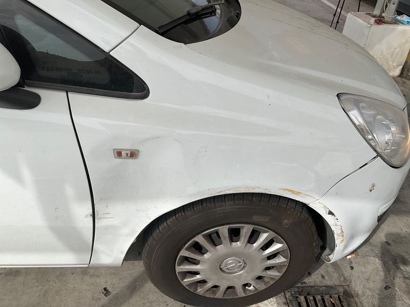 Opel Corsa 1.2 Essentia 2010 – снимка 22