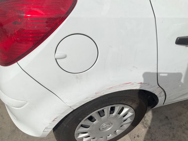 Opel Corsa 1.2 Essentia 2010 – снимка 23