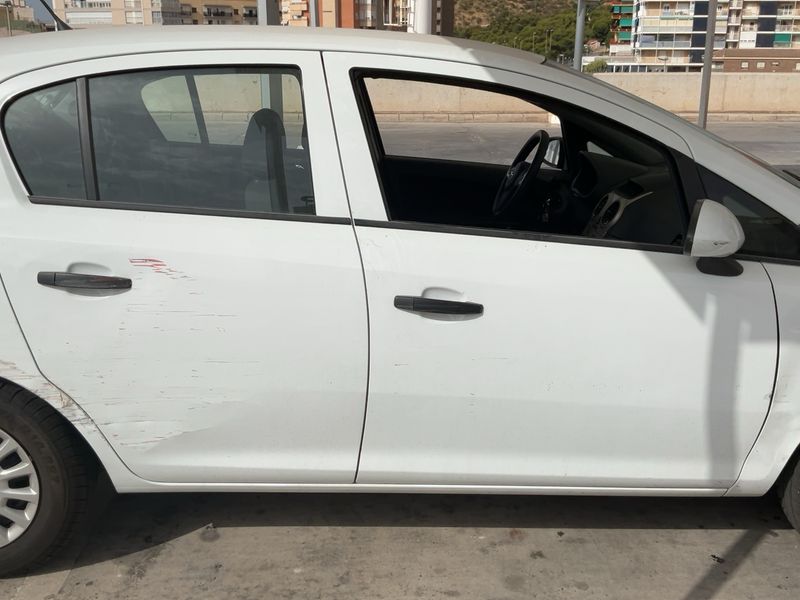 Opel Corsa 1.2 Essentia 2010 – снимка 10