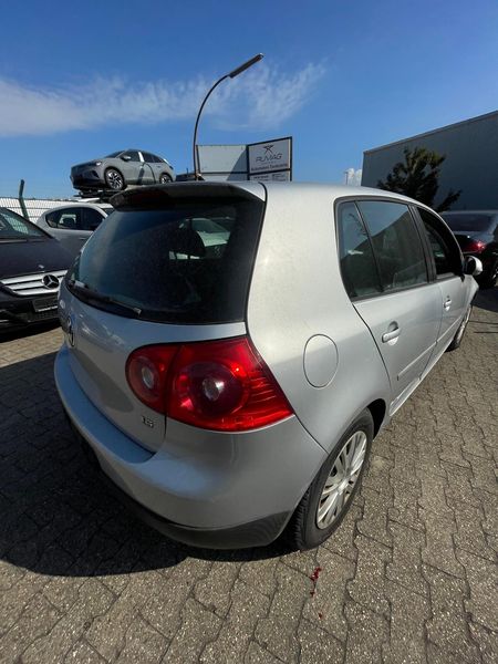 Volkswagen Golf V 1.6 Comfortline 2006 – снимка 2
