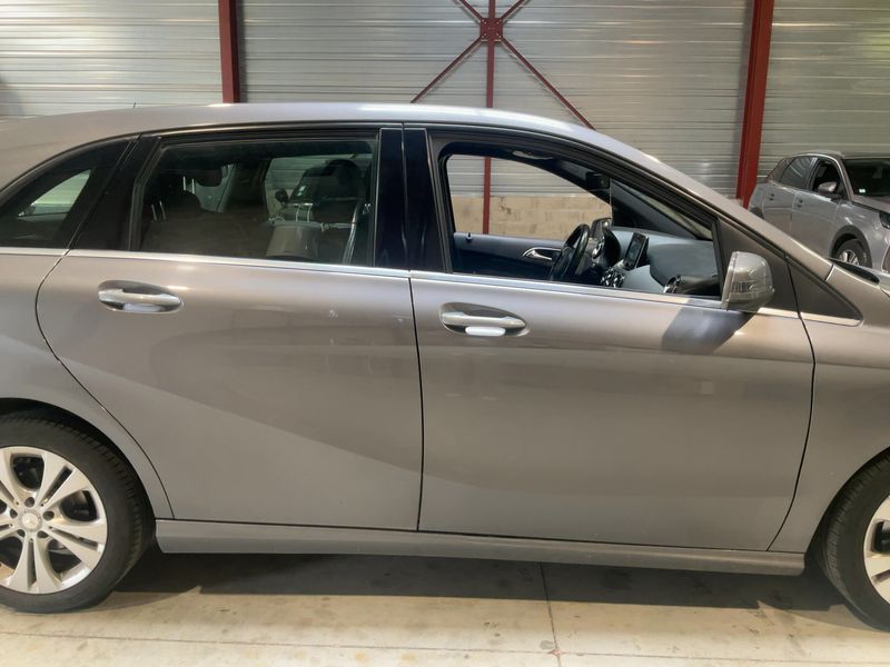 Mercedes-Benz B-Klasse B 180 Urban 2016 – снимка 10