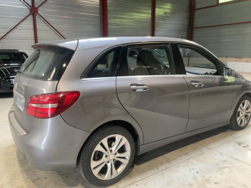 Mercedes-Benz B-Klasse B 180 Urban 2016 – снимка 8