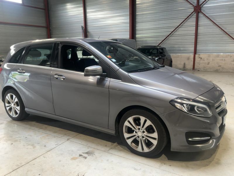 Mercedes-Benz B-Klasse B 180 Urban 2016 – снимка 12