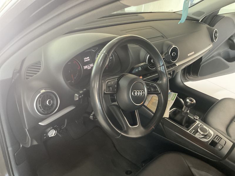 Audi A3 Sportback 1.6 TDI 2018 – снимка 31