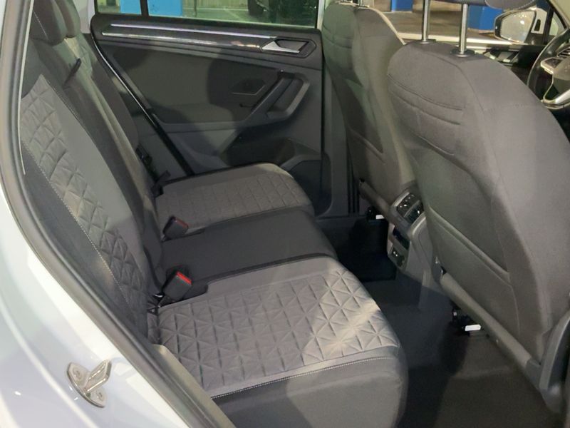 Volkswagen Tiguan 1.4 eHybrid Life 2023 – снимка 19