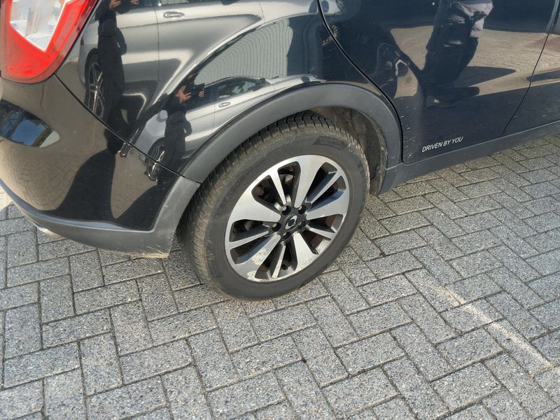 Ssangyong Korando 2.0 TD Basic 4x2 2015 – снимка 9