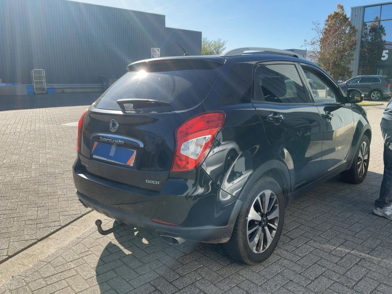 Ssangyong Korando 2.0 TD Basic 4x2 2015 – снимка 8