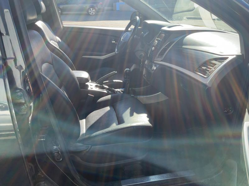 Ssangyong Korando 2.0 TD Basic 4x2 2015 – снимка 16