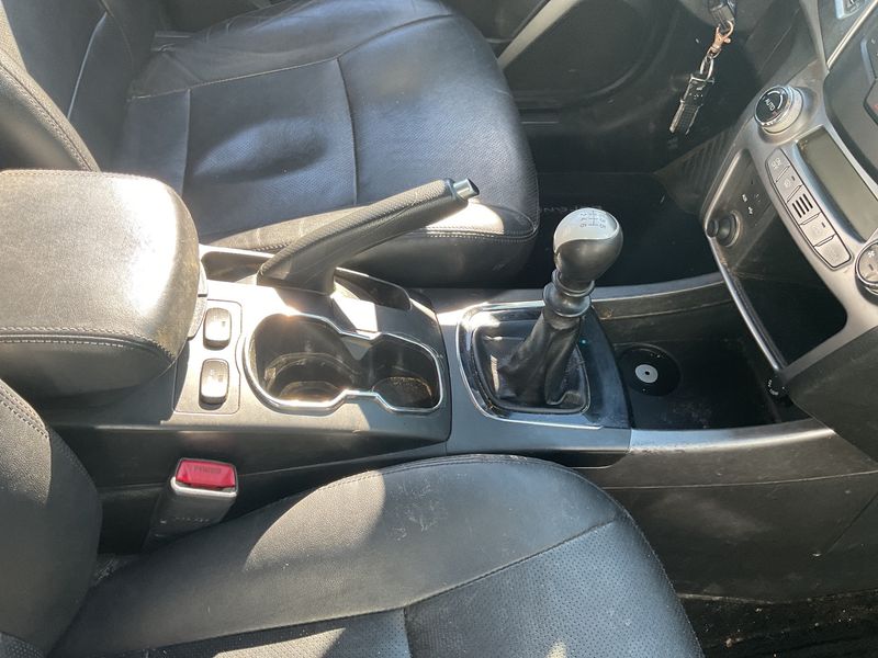 Ssangyong Korando 2.0 TD Basic 4x2 2015 – снимка 32