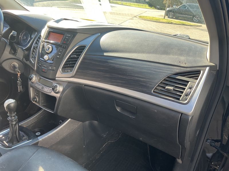Ssangyong Korando 2.0 TD Basic 4x2 2015 – снимка 31