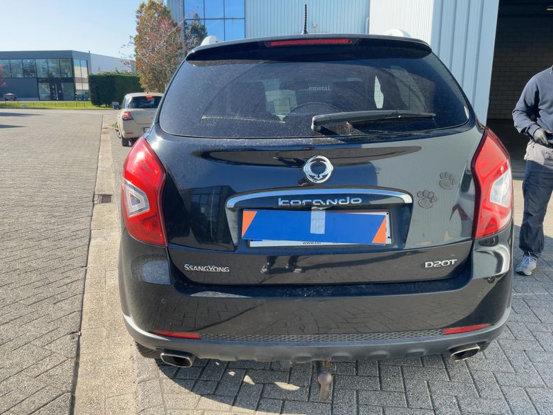 Ssangyong Korando 2.0 TD Basic 4x2 2015 – снимка 7