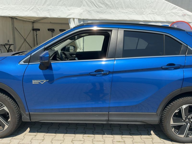 Mitsubishi Eclipse Cross 2.4 Plug-in Hybrid 4WD 2022 – снимка 4