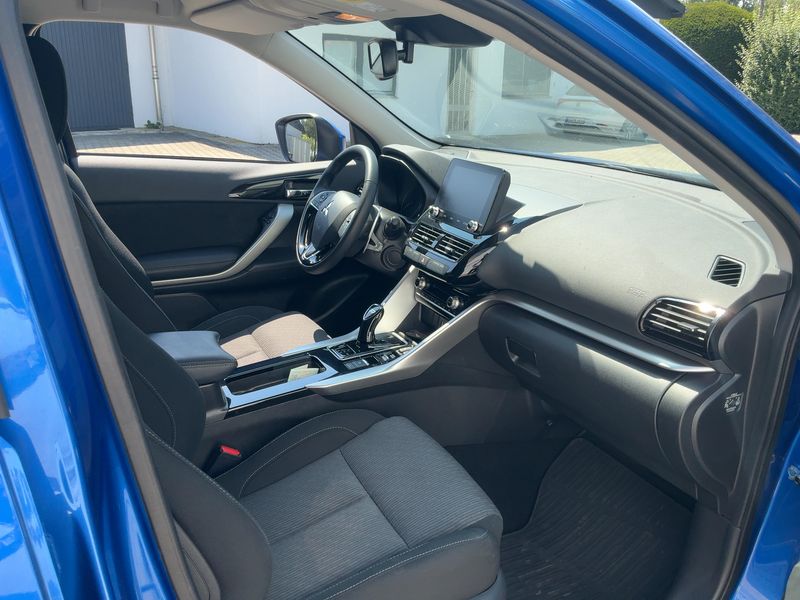 Mitsubishi Eclipse Cross 2.4 Plug-in Hybrid 4WD 2022 – снимка 16