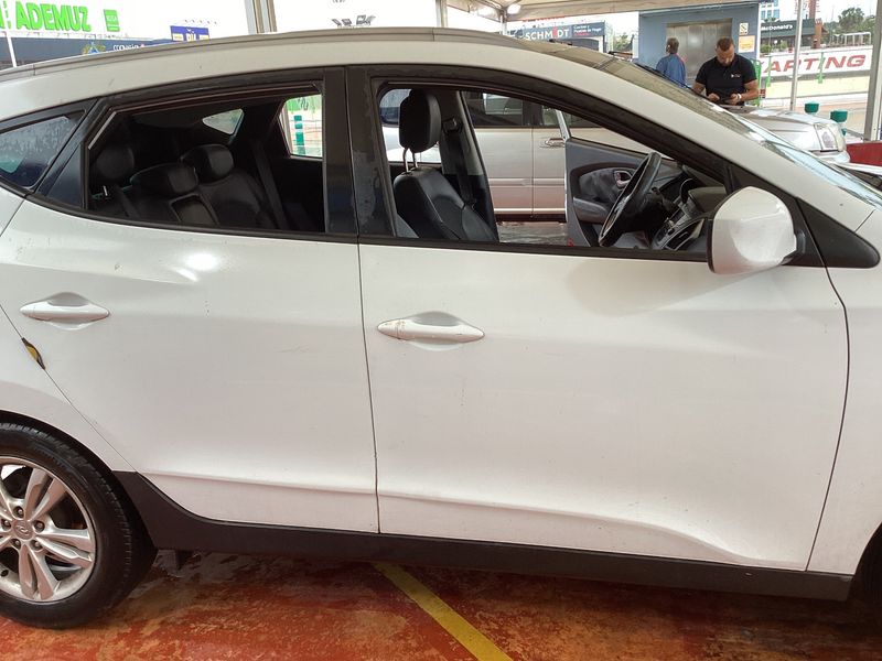 Hyundai ix35 1.7 CRDi Comfort 2WD 2011 – снимка 10