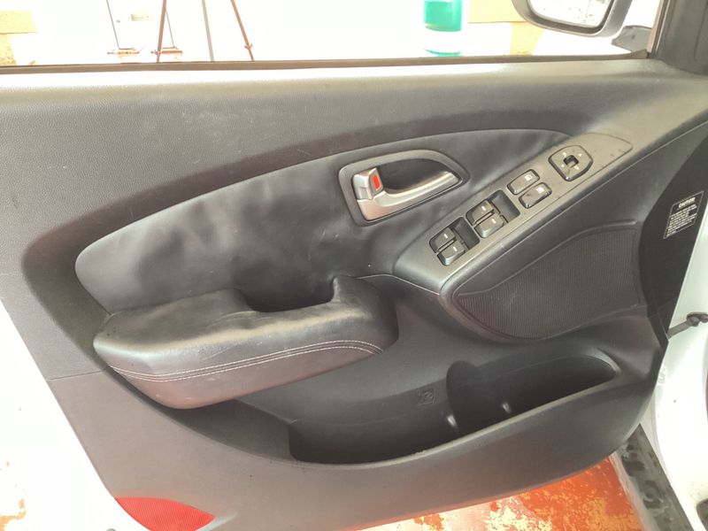 Hyundai ix35 1.7 CRDi Comfort 2WD 2011 – снимка 29