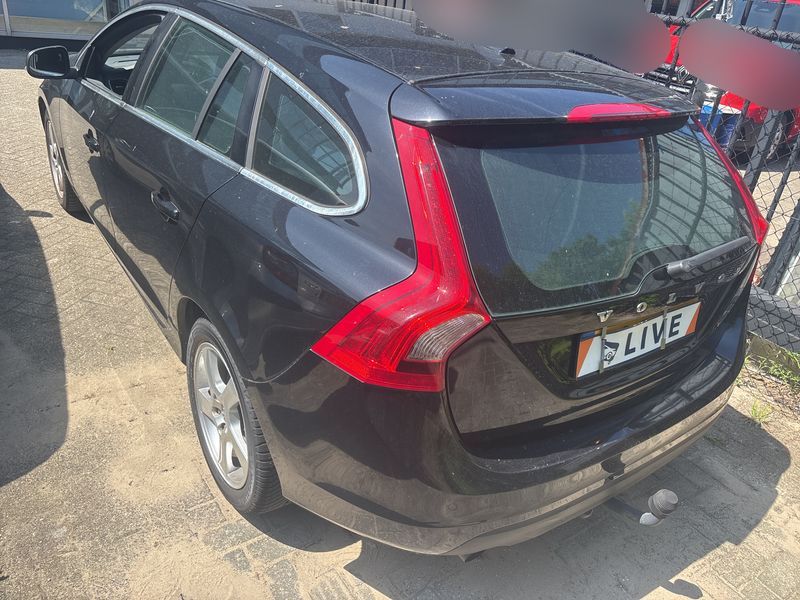 Volvo V60 1.6 T4 Momentum 2011 – снимка 3
