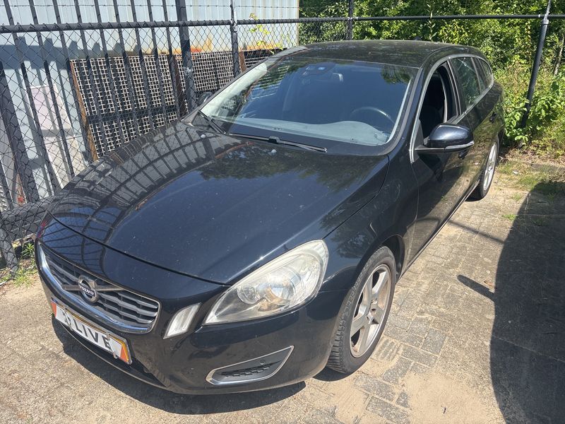 Volvo V60 1.6 T4 Momentum 2011 – снимка 1