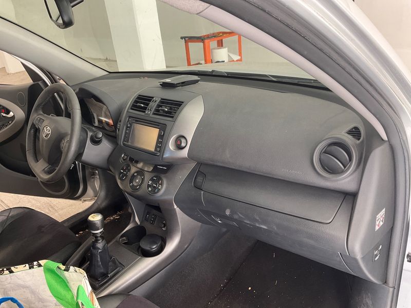 Toyota RAV 4 2.2 D-4D Lounge 2012 – снимка 27
